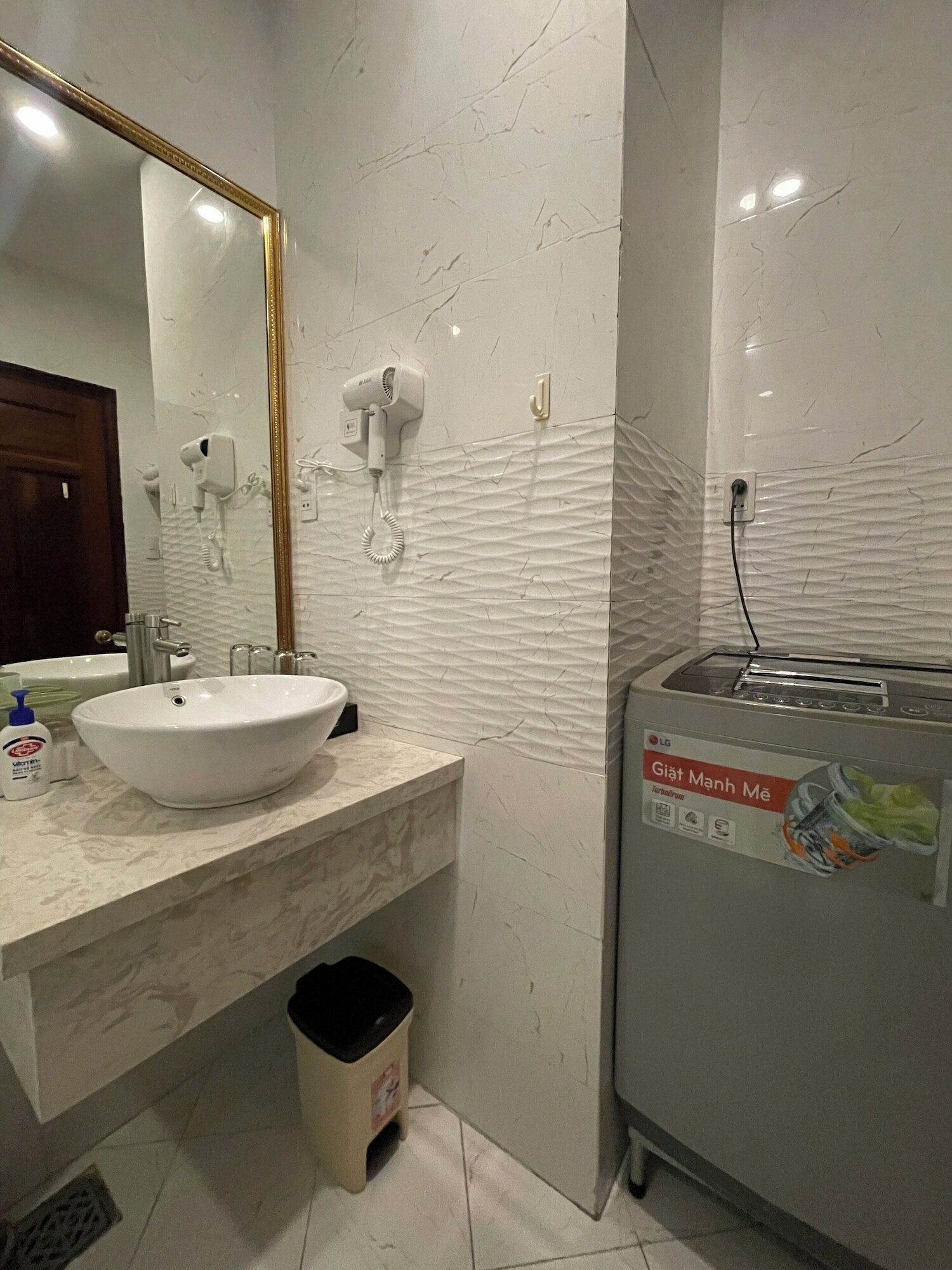 Фото Grace Apartment 3