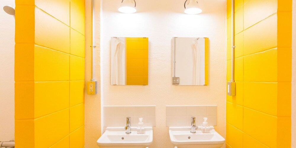 Фото Seawall Hostel