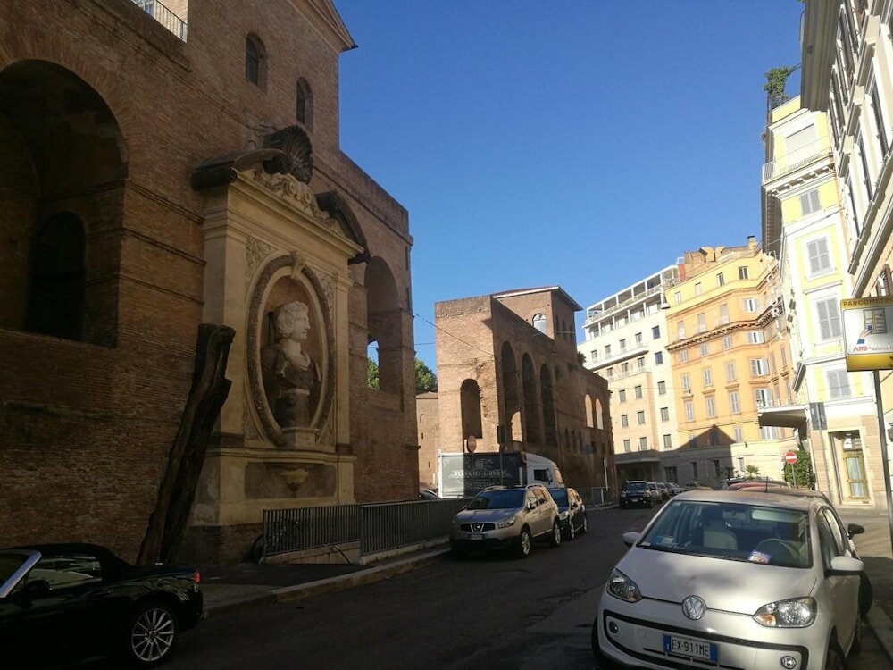 Фото Two Chic Guesthouse