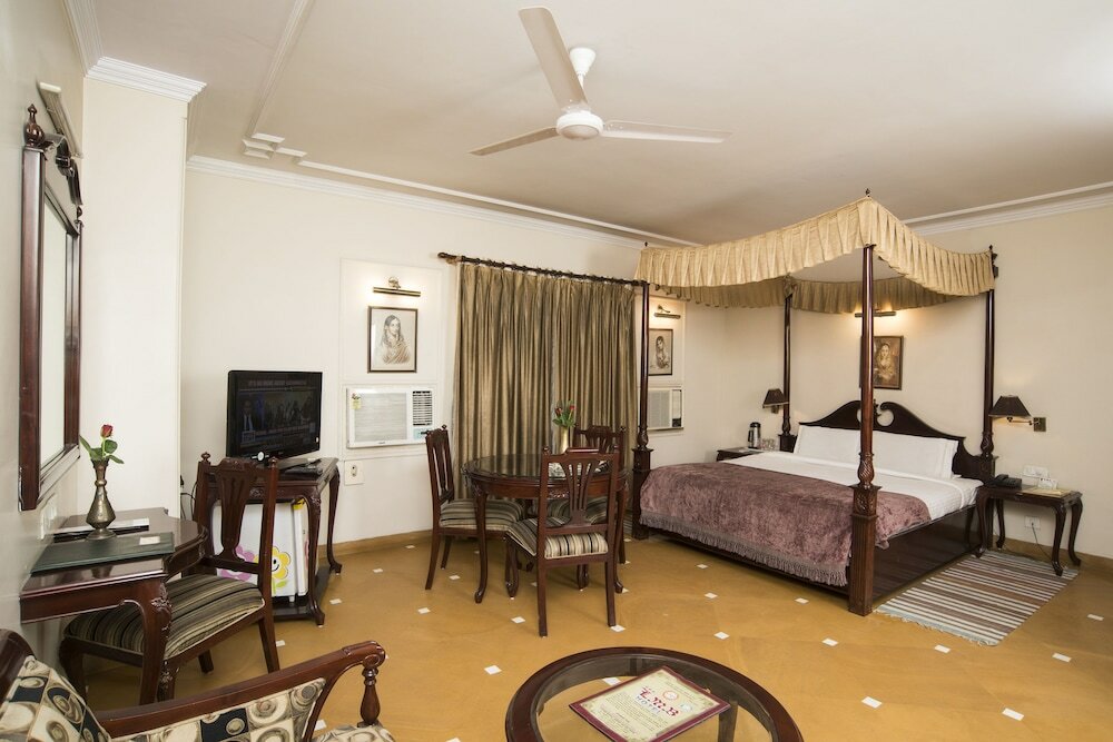 Фото Lmb Hotel