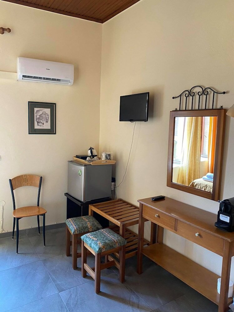 Фото Helena Hotel