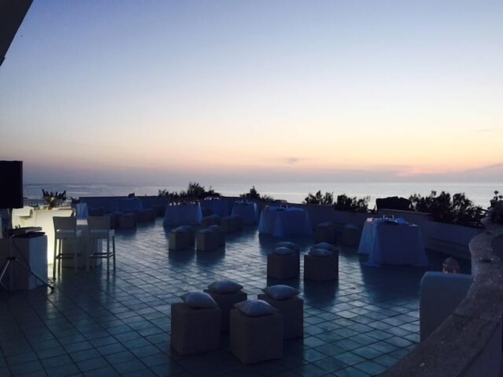 Фото Sunshine Beach Resort