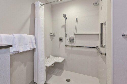 Гостиница Fairfield Inn & Suites by Marriott Grand Rapids North в Гранд-Рапидс