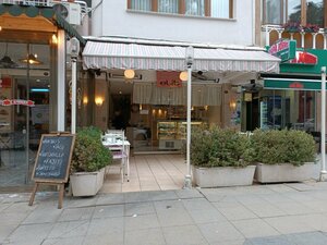 Bornova Elit Cafe (İzmir, Bornova, Kazımdirik Mah., Süvari Cad., 10), confectionary