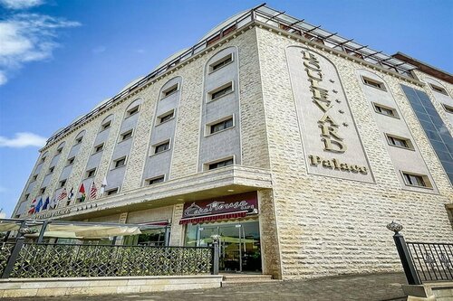 Гостиница Boulevard Palace Hotel в Монровии