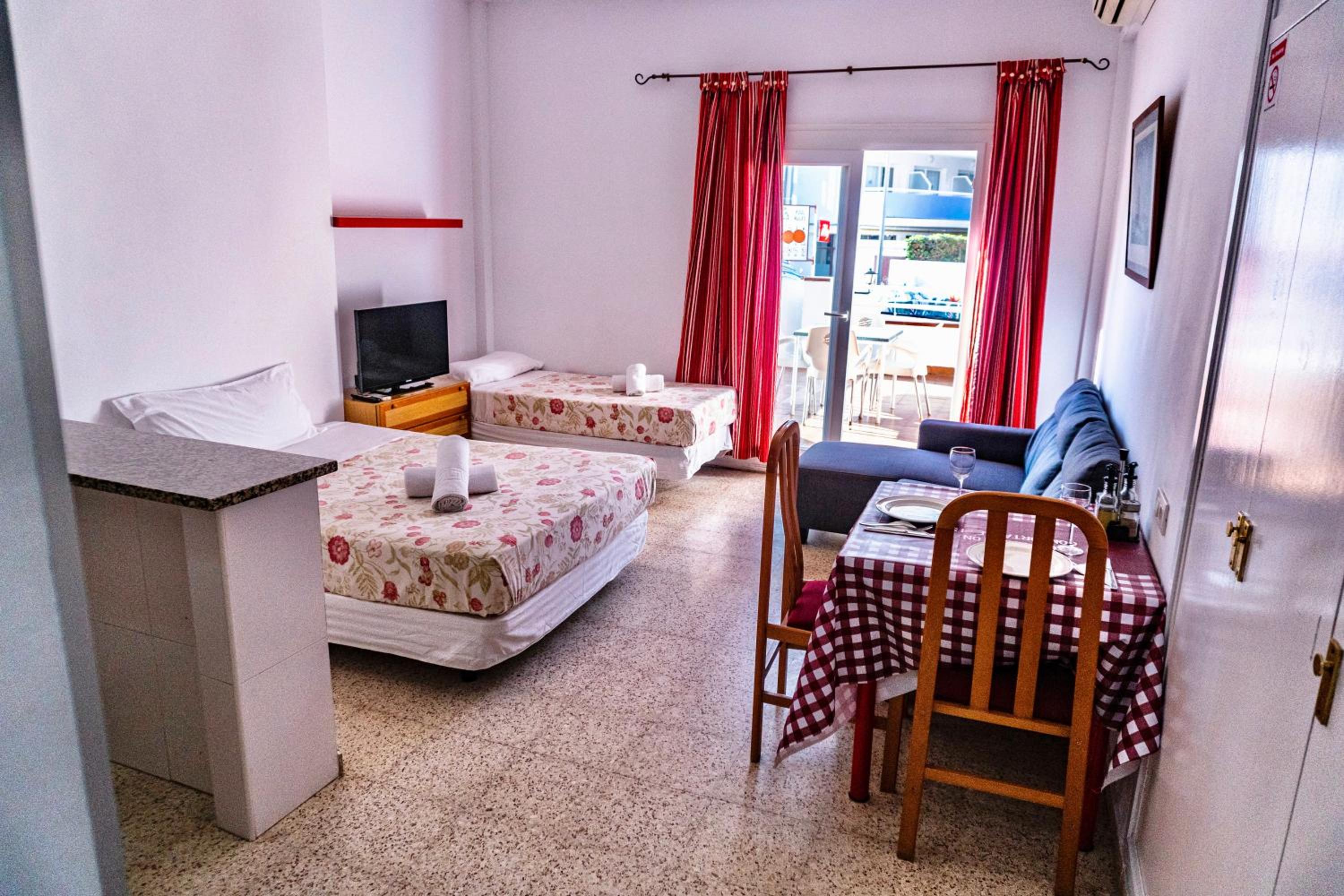 Фото Eva Apartahotel