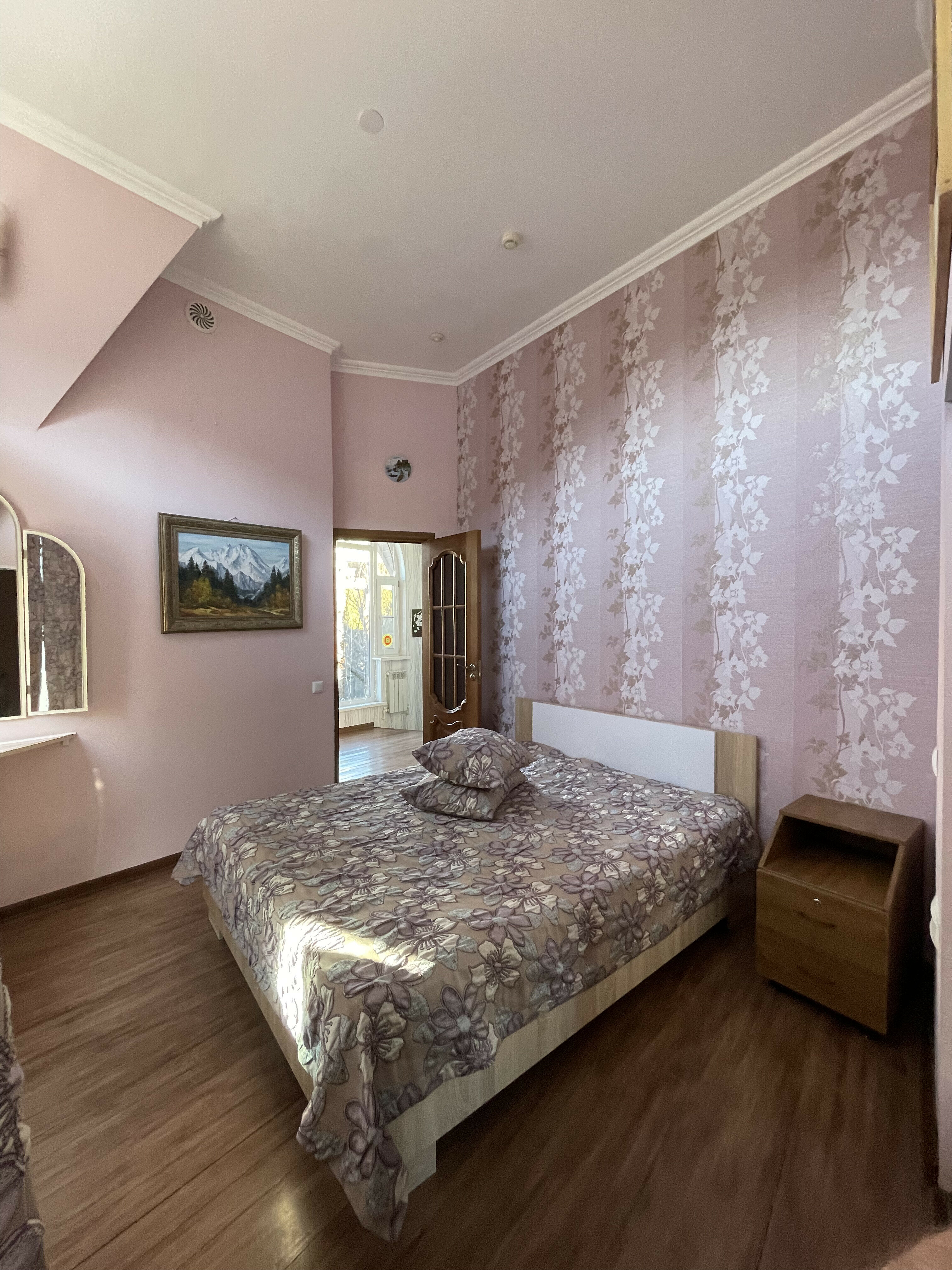 Фото Mountain Cottage