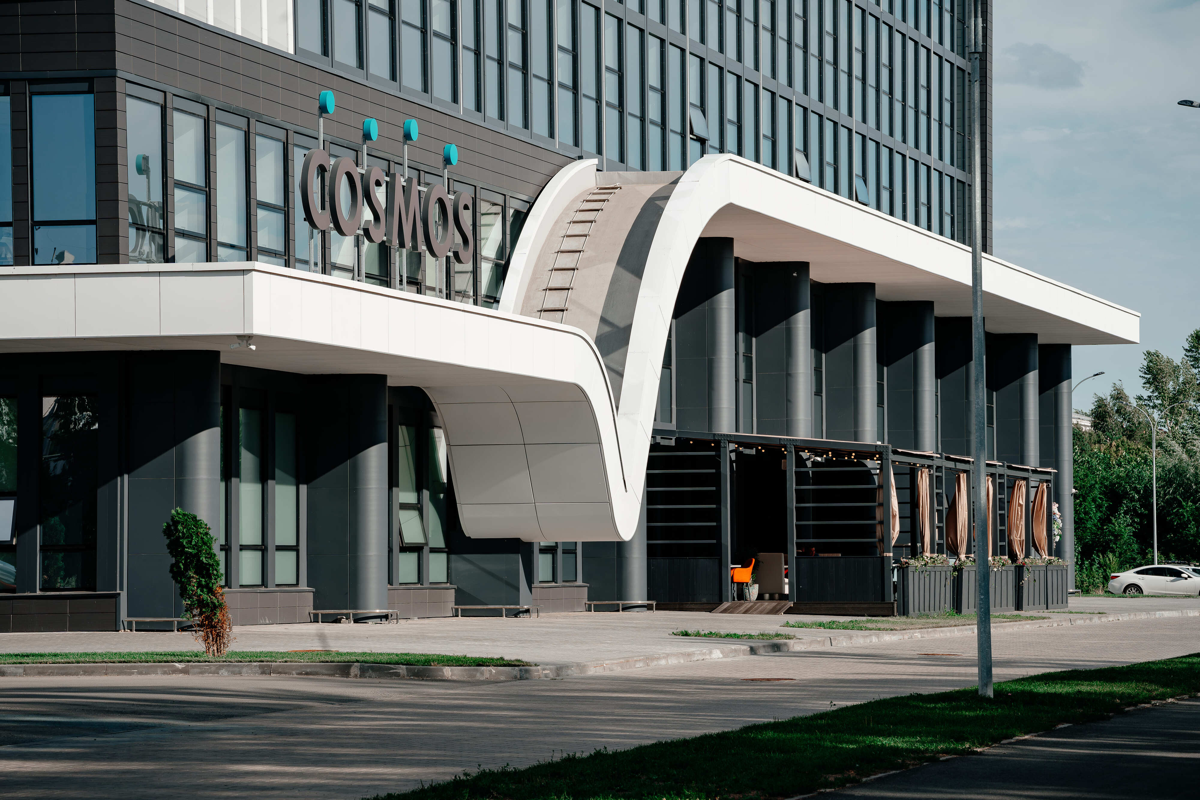 Фото Cosmos Omsk Hotel