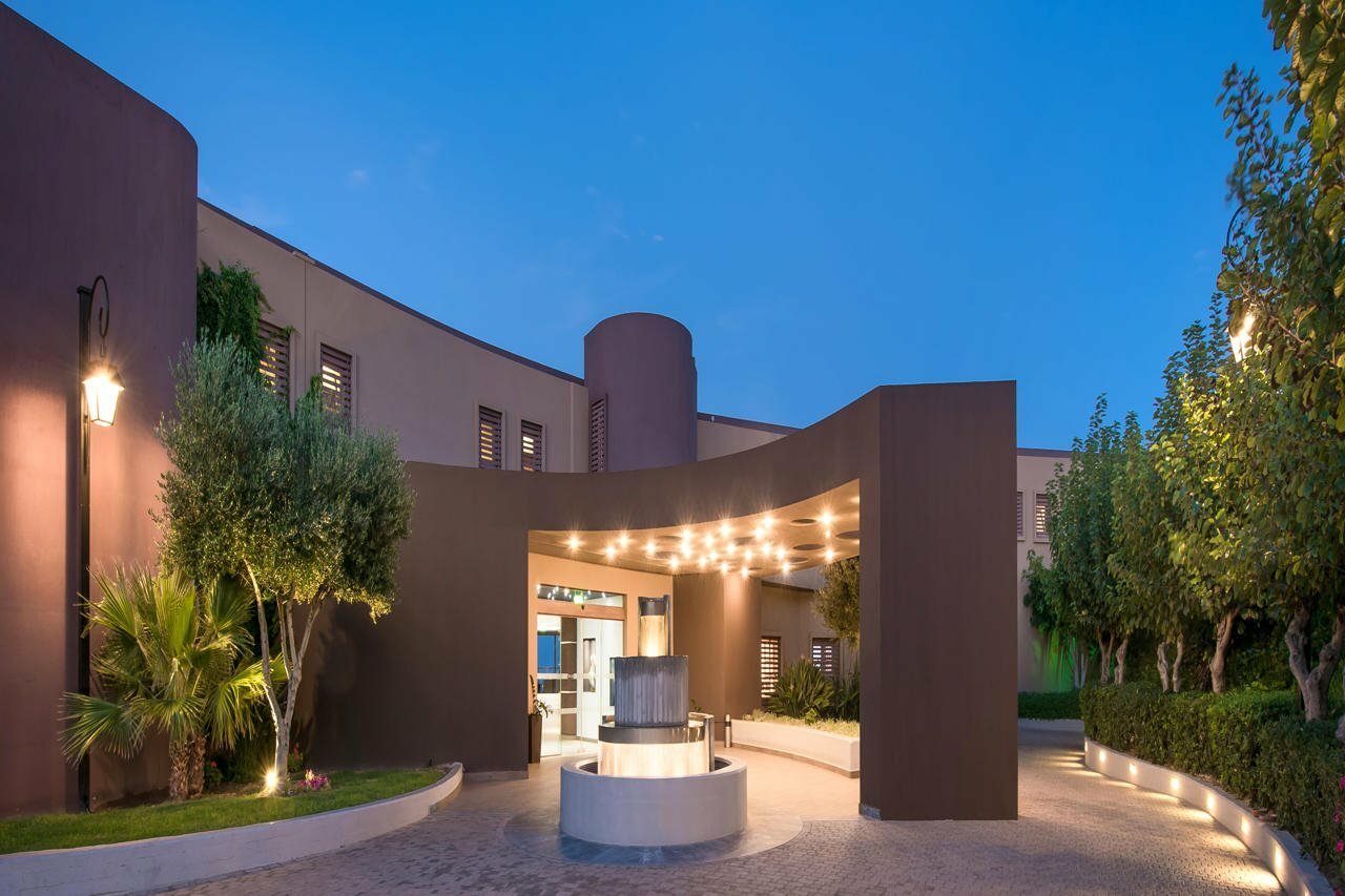 Фото отеля 2