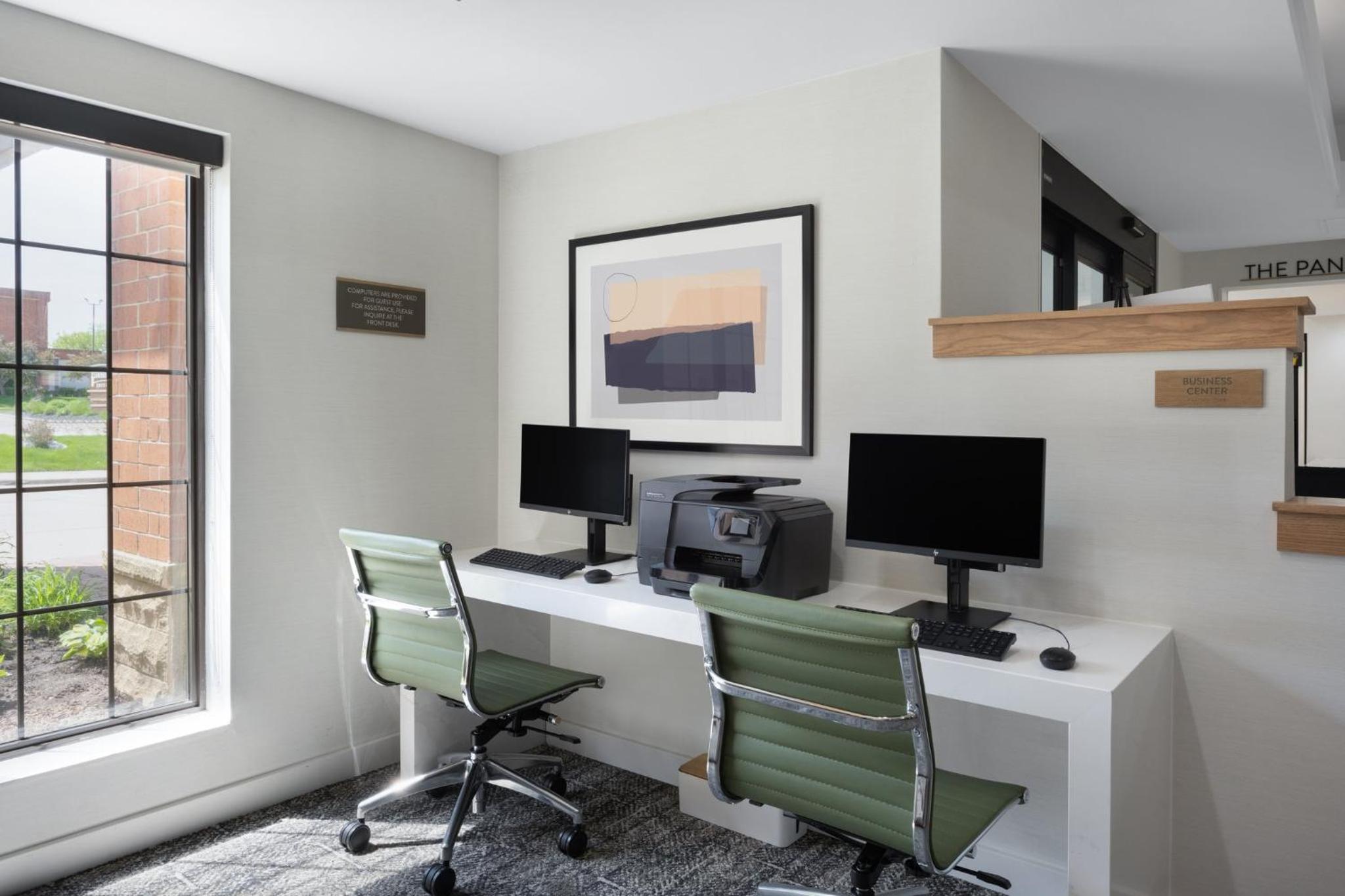 Фото Staybridge Suites West Des Moines, an Ihg Hotel