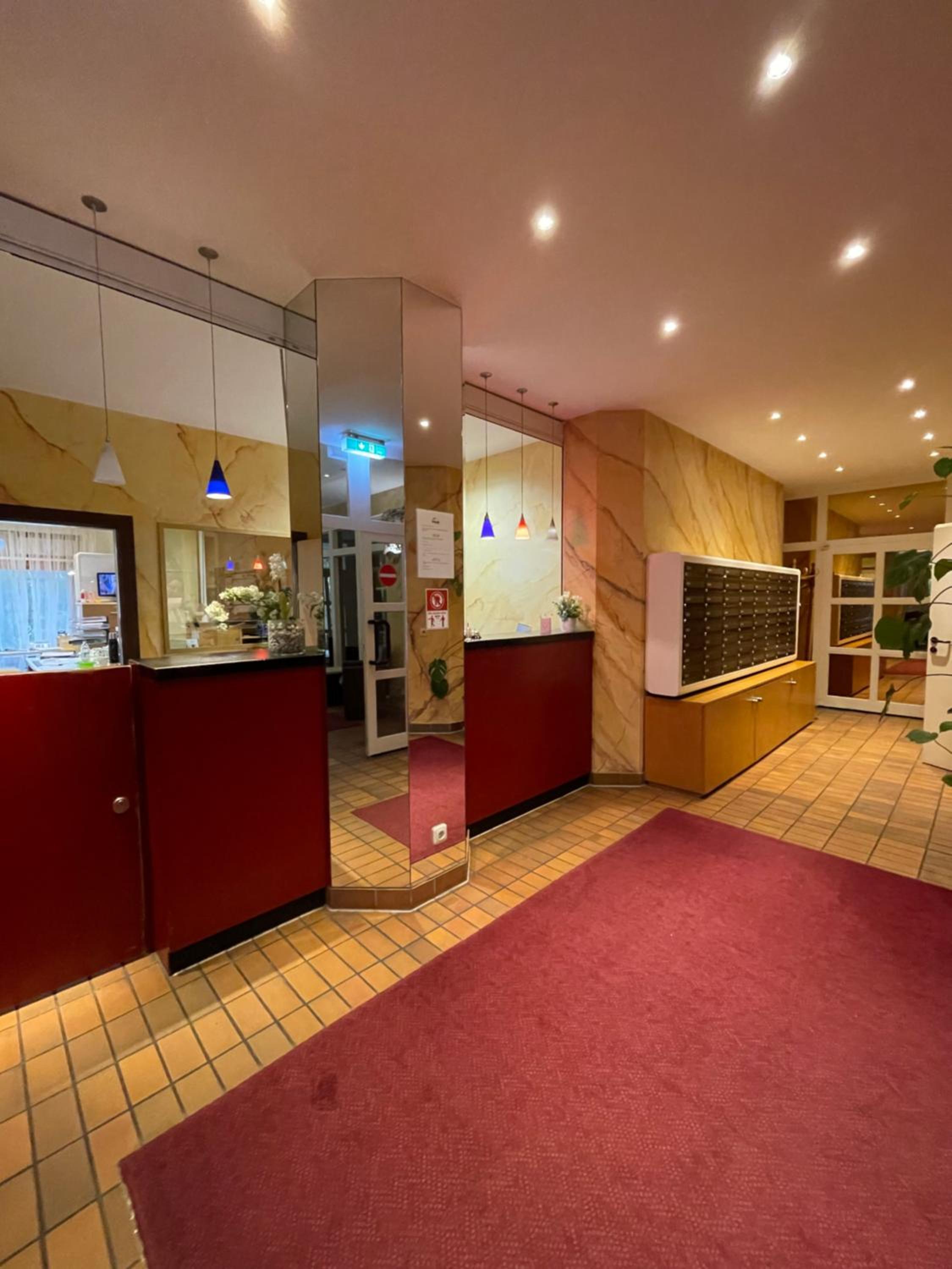 Фото Hotel Gästehaus Forum am Westkreuz