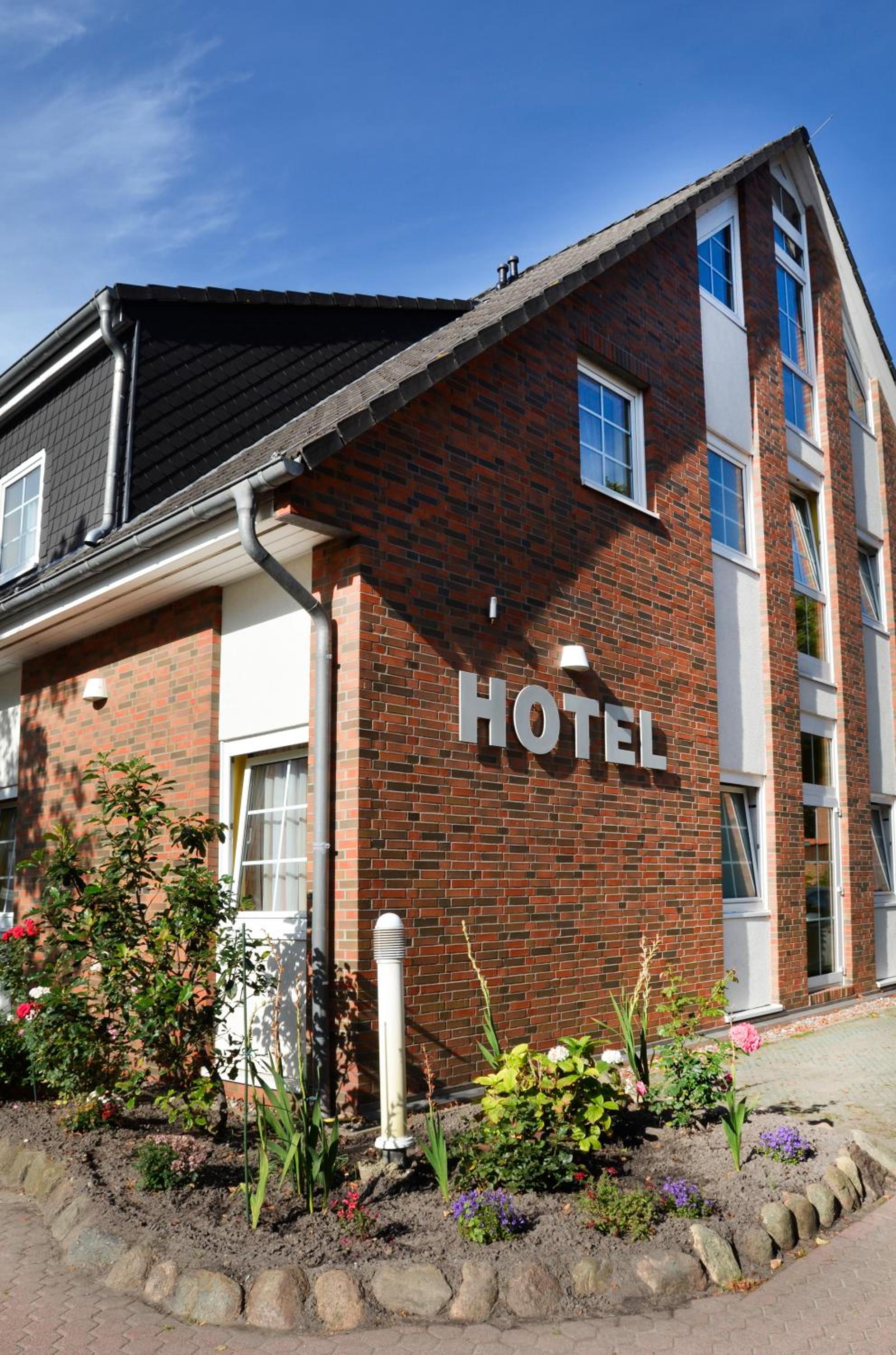 Фото Hotel Landhaus Dierkow