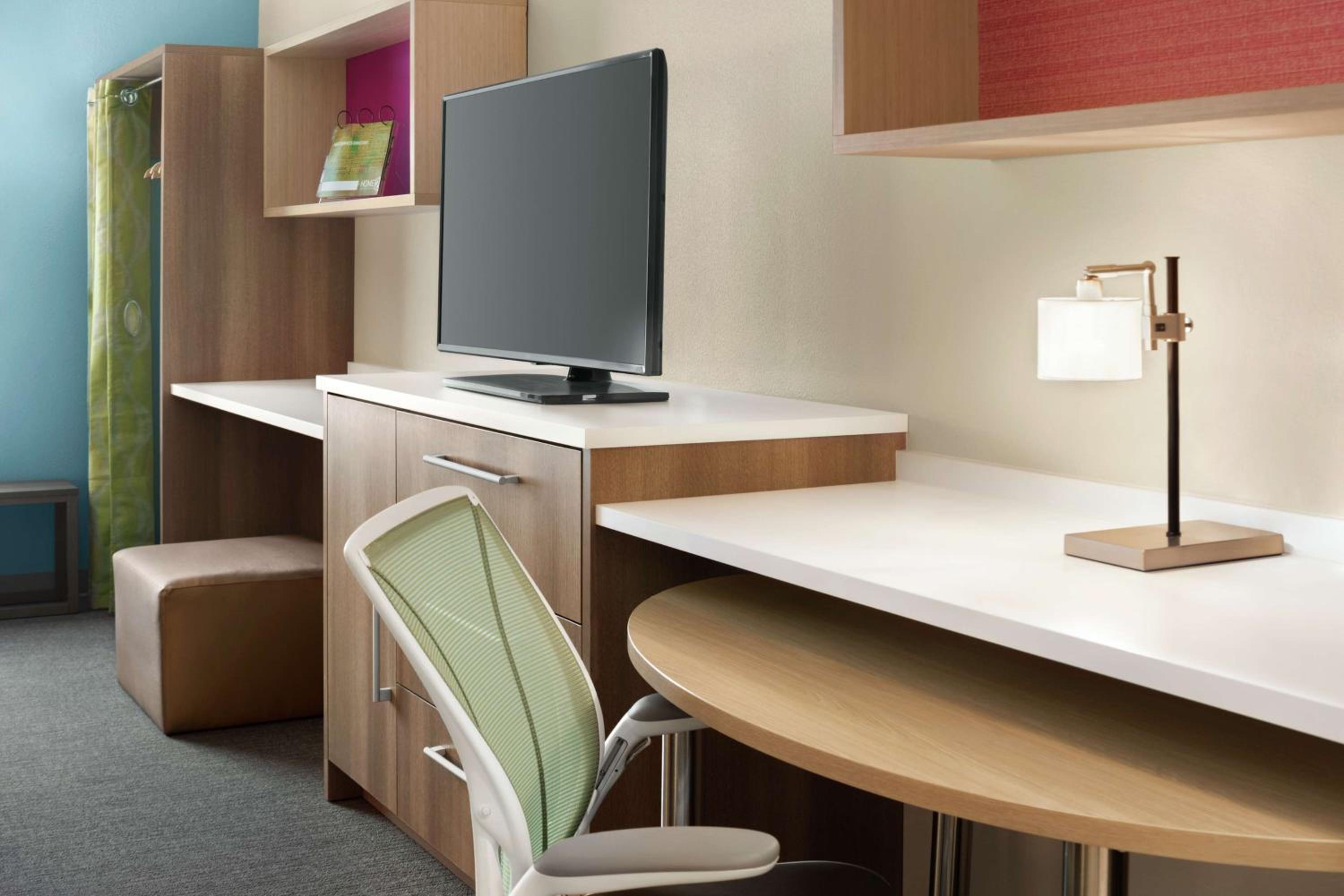 Фото Home2 Suites by Hilton Overland Park