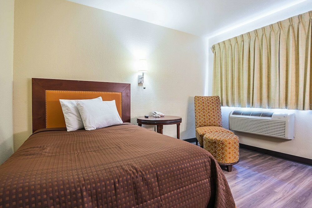 Фото Rodeway Inn Kissimmee Maingate West