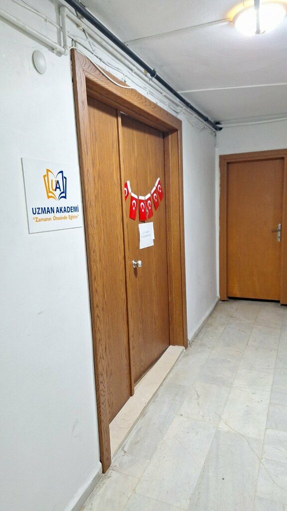 مركز تعليمي Uzman Akademi Hızlı Okuma Kursu Üsküdar ، اسطنبول، صورة