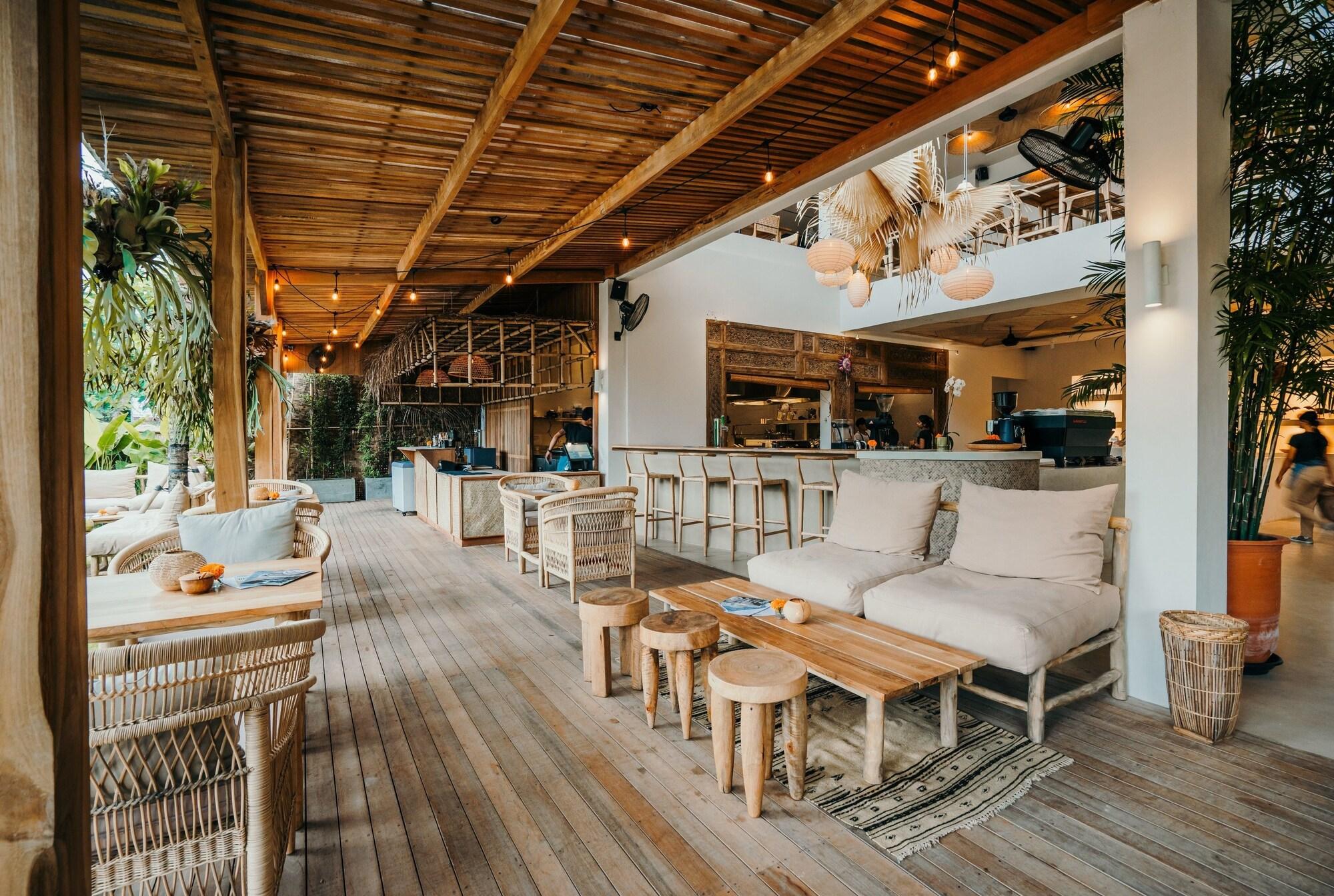 Фото Zin Canggu Resort & Villas