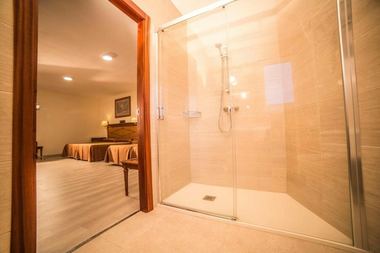 Фото Hotel Iberia