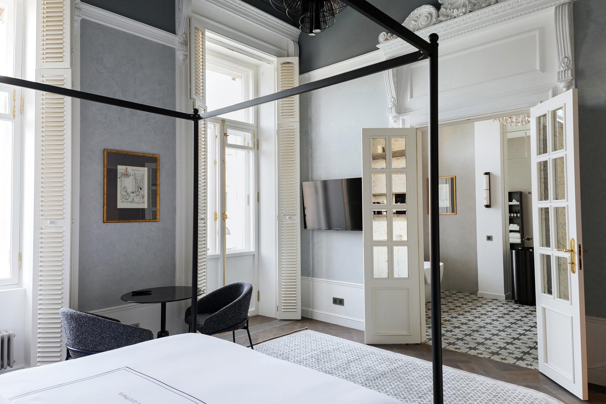 Фото Огюстин Шатильон