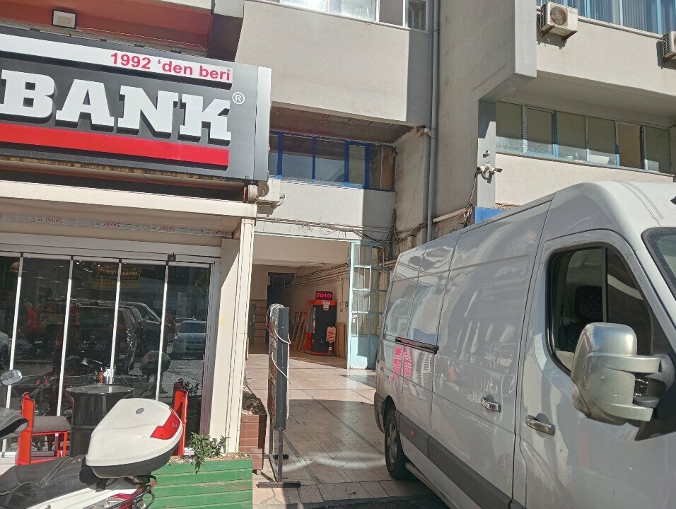 أحزاب سياسية Cumhuriyet Halk Partisi Basaksehir Ilce Teskilati ، اسطنبول، صورة