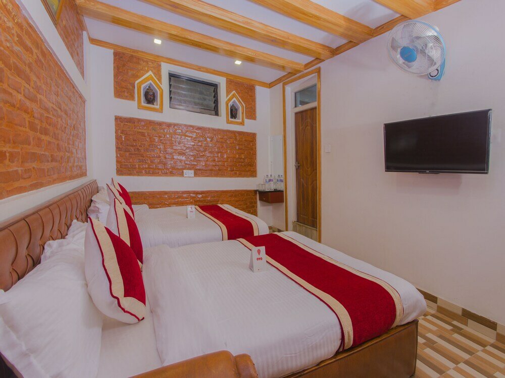 Фото Oyo 160 Hotel Shraddha Palace