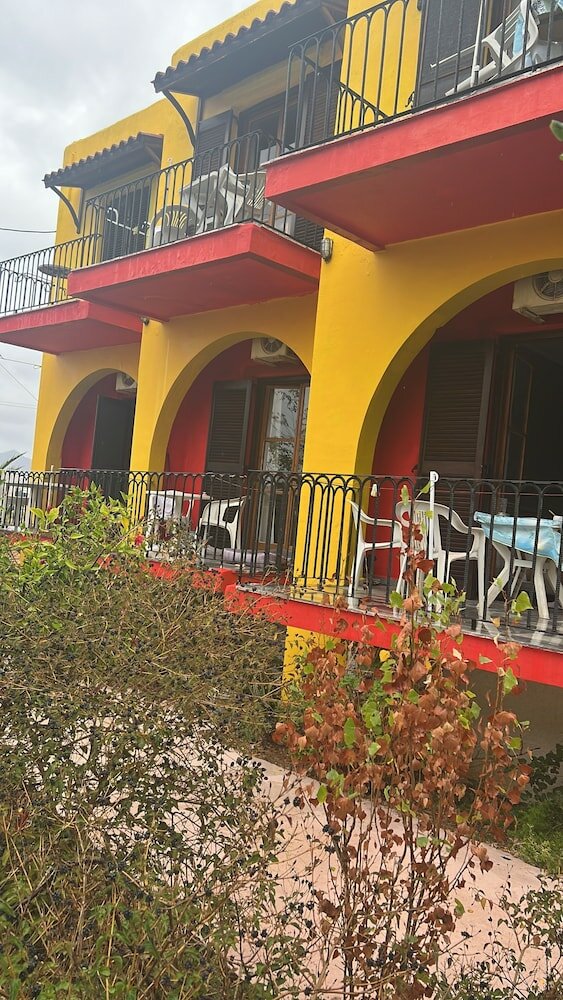 Фото Sunrise Apartments