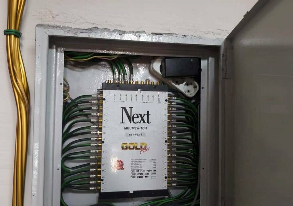 Televisión vía satélite Enis Elektrik ve uydu sistemleri, , foto