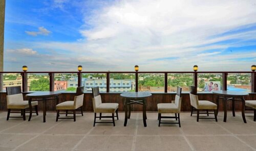 Гостиница Vijaya Tej Clarks Inn в Патне