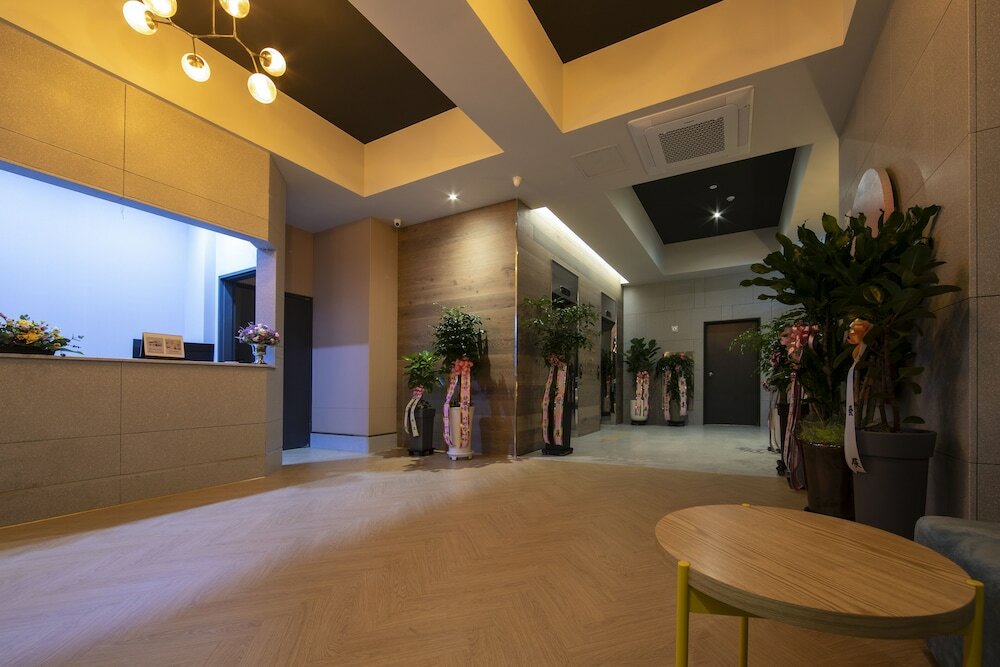 Фото Brown Dot Hotel - Jangsaengpo