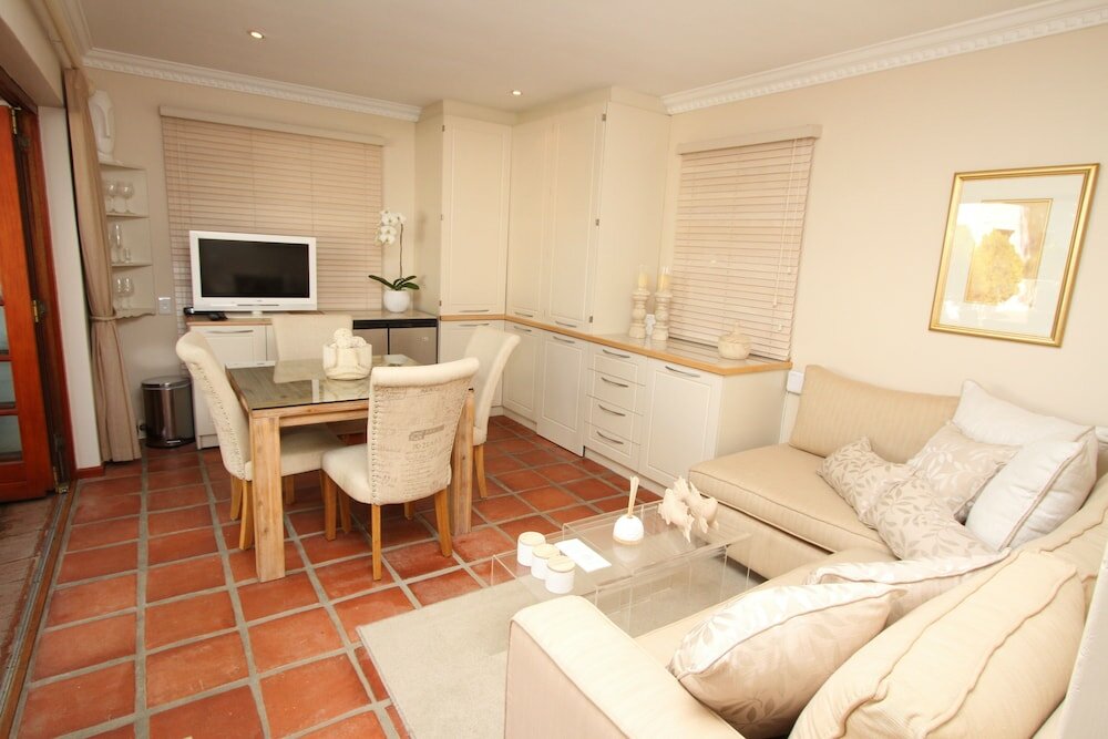 Фото Constantia Garden Suites