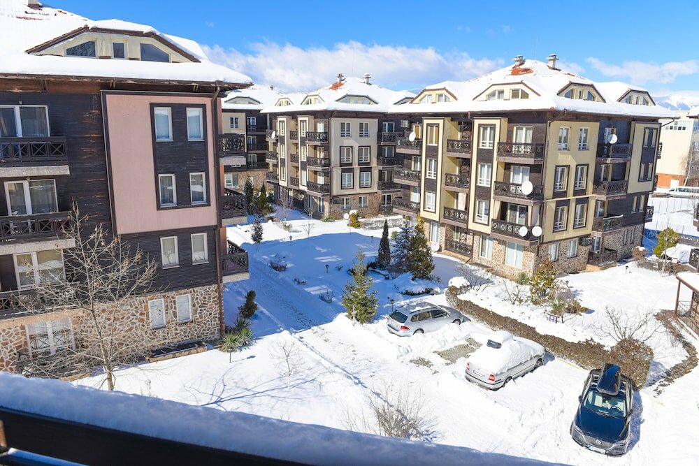 Фото Bojur & Bojurland Apartment Complex