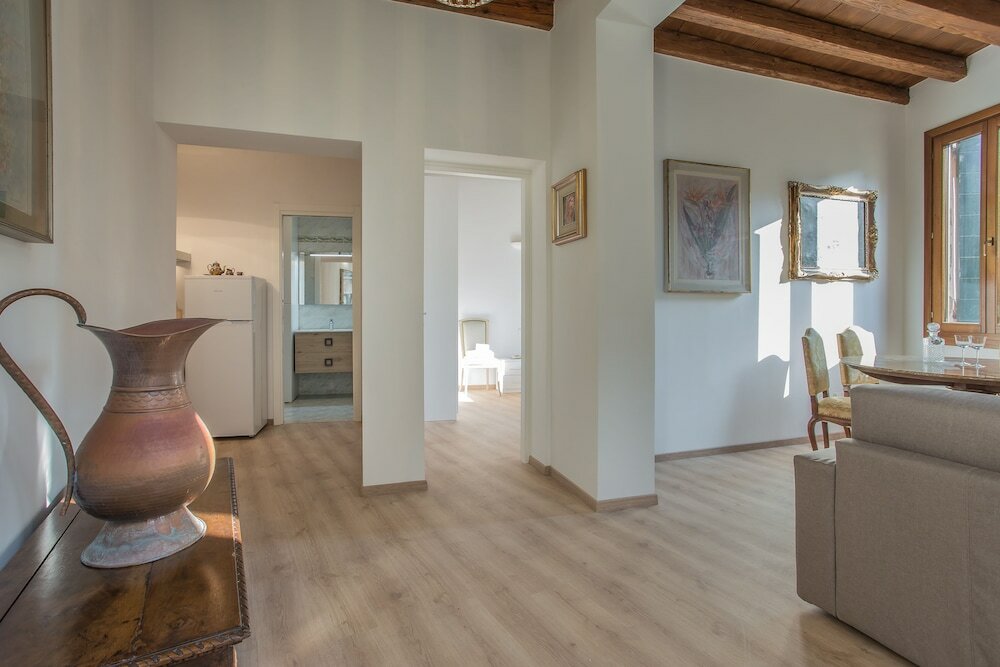 Фото Venezia - Calle Campanile 3076