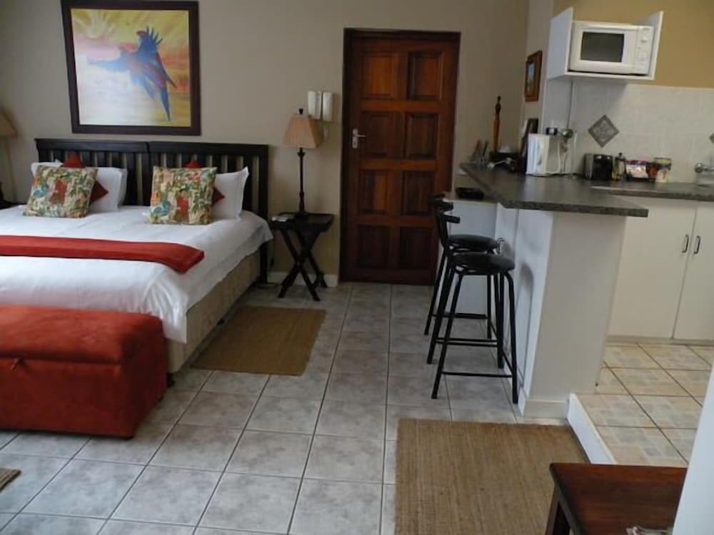 Фото Parrot Peek B&b