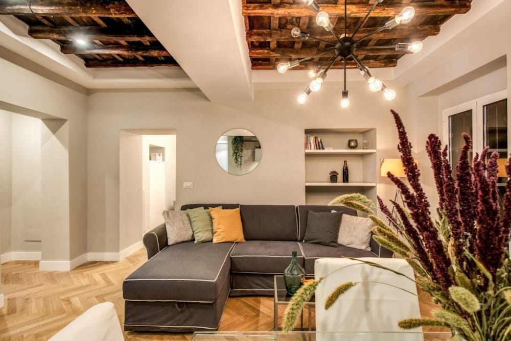 Фото Trevi Fountain Superior 3 bdr apartment