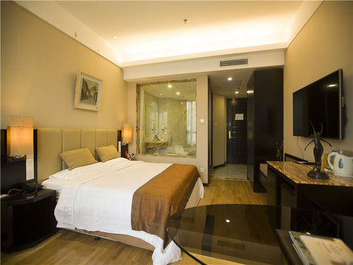 Фото Ac Embassy Hotel