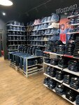 Mustang (Village Lapshinka, 8к19), clothing store
