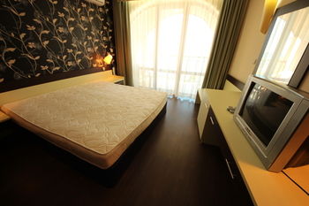 Фото Menada Apartments in Grand Hotel Sveti Vlas