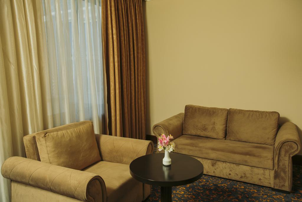 Фото Intourist Palace Hotel & SPA