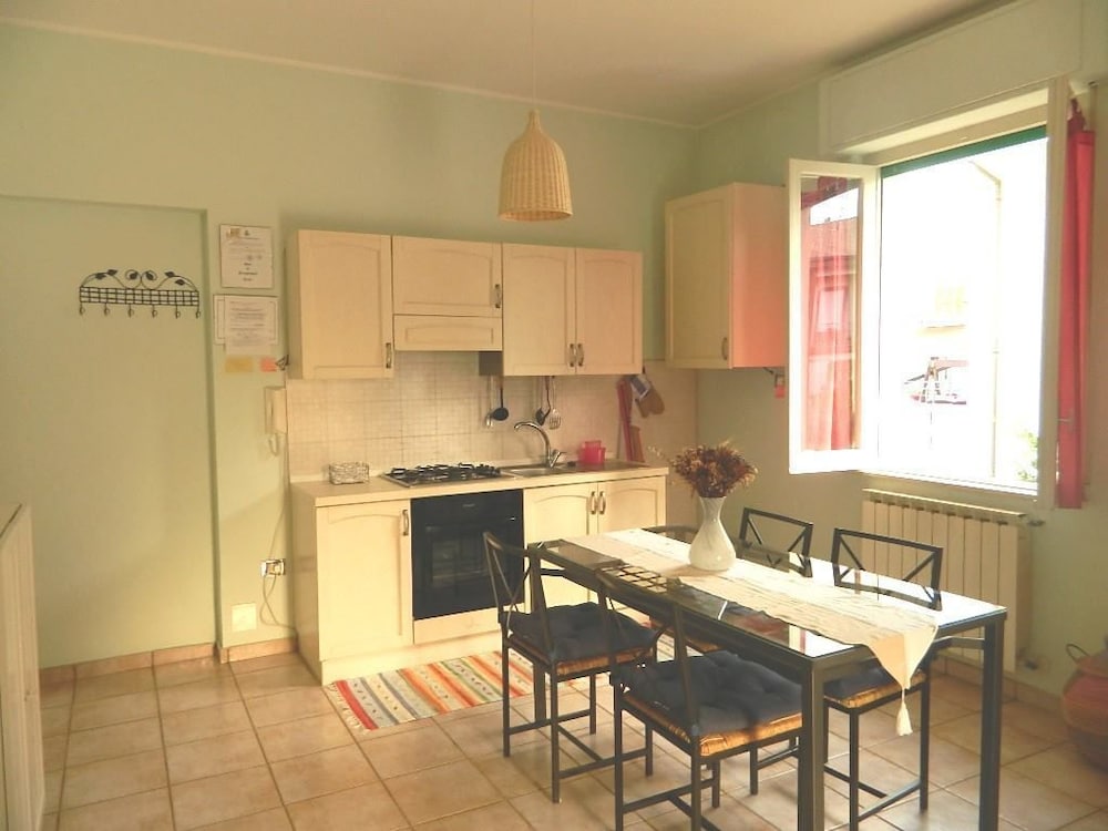 Фото Bed And Roses