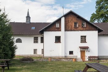 Фото Outline B& x26; B Jiricna