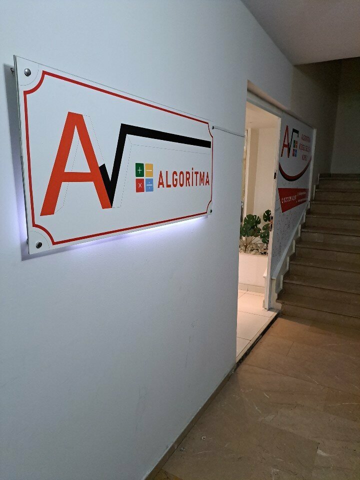 مركز تعليمي Algoritma Kişisel Gelişim Kursu ، اسطنبول، صورة