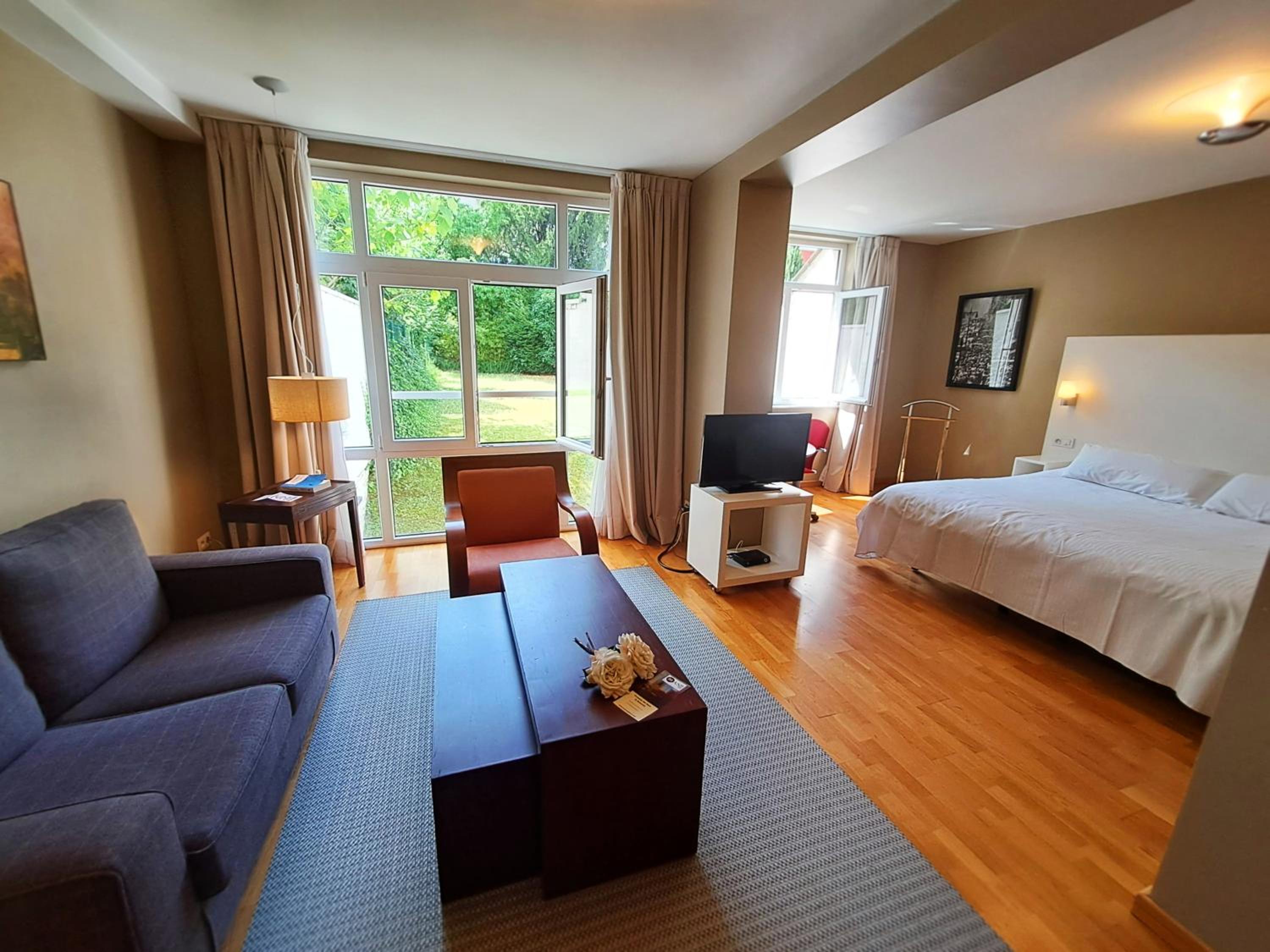 Фото Mas Aparthotel Eu