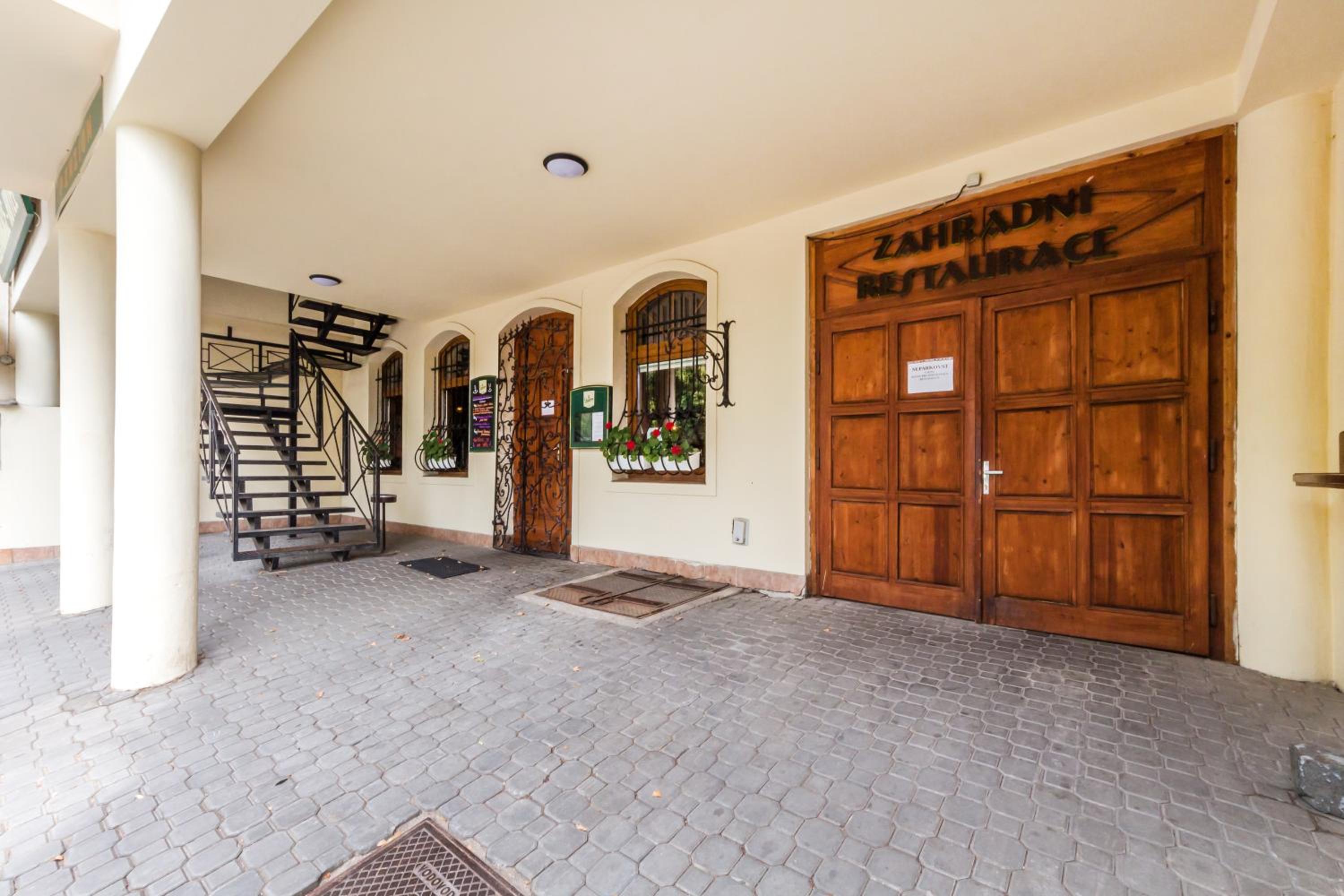 Фото Nová Hospoda - Hotel & Restaurant