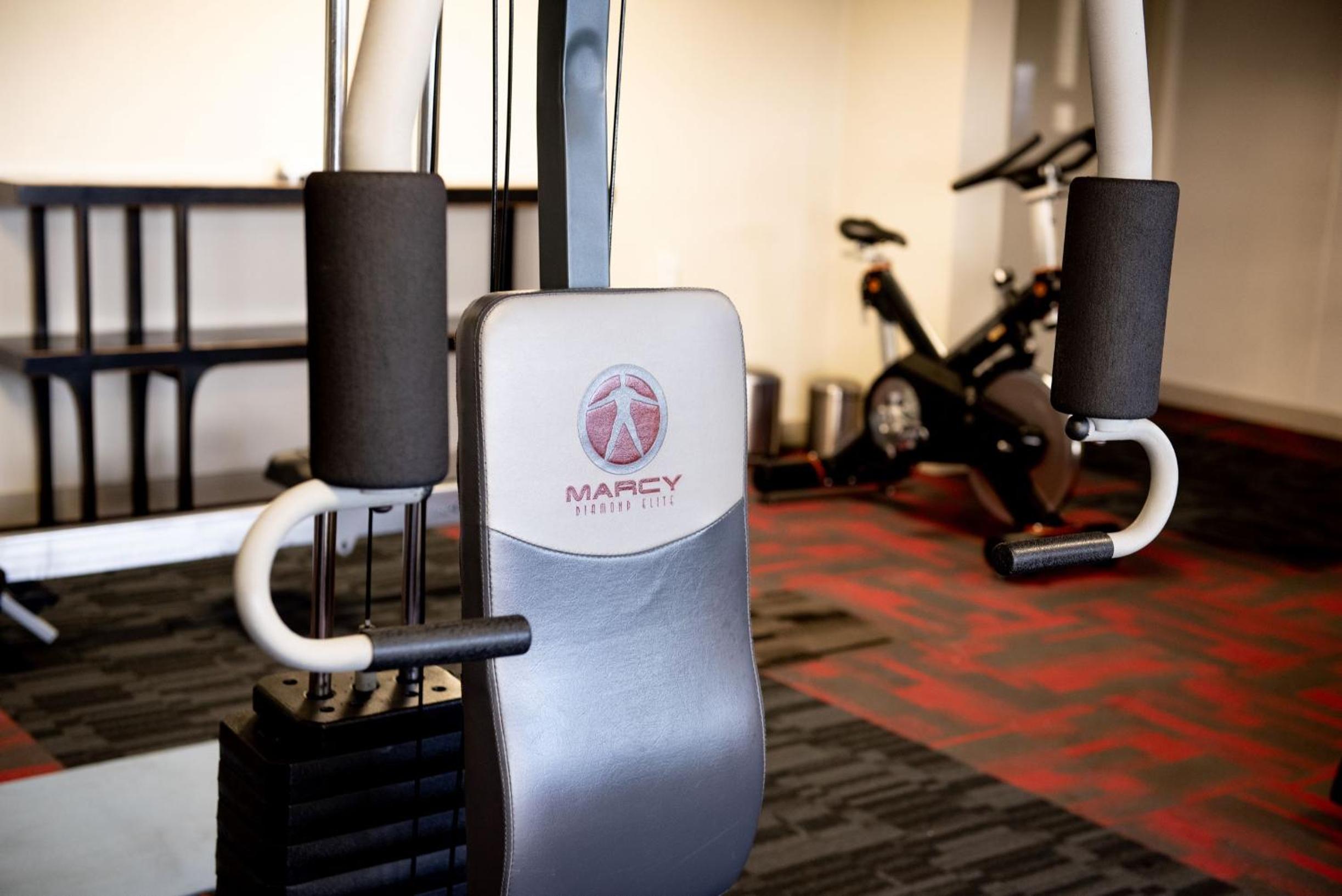 Фото Ocean Breeze Hotel