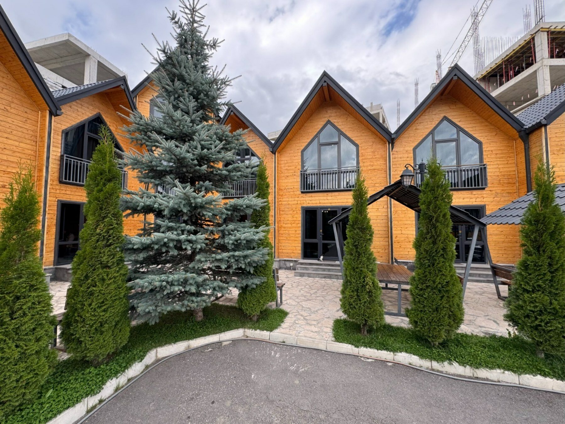 Фото Everest Rest House