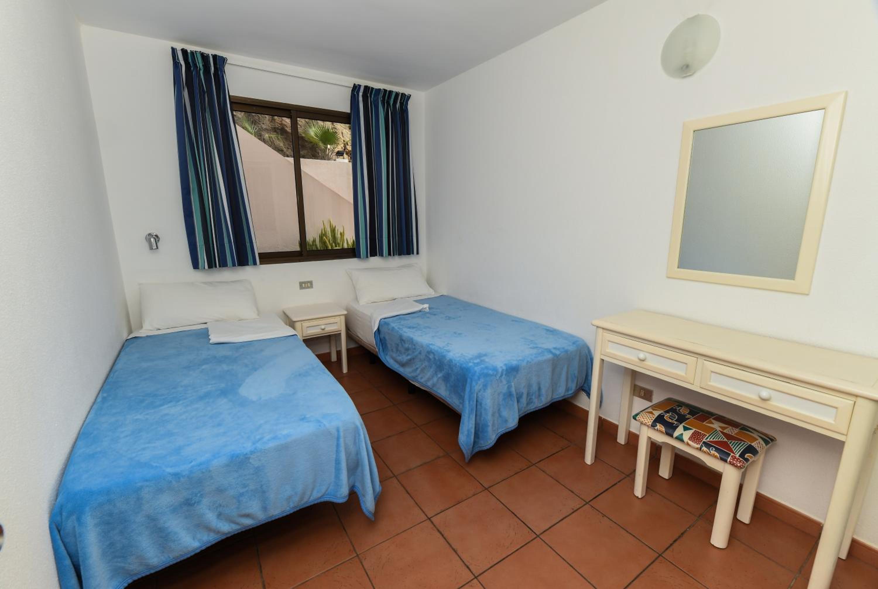 Фото Apartamentos Puerto Bello