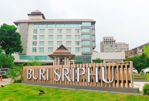 Гостиница Buri Sriphu Hotel & Convention Centre