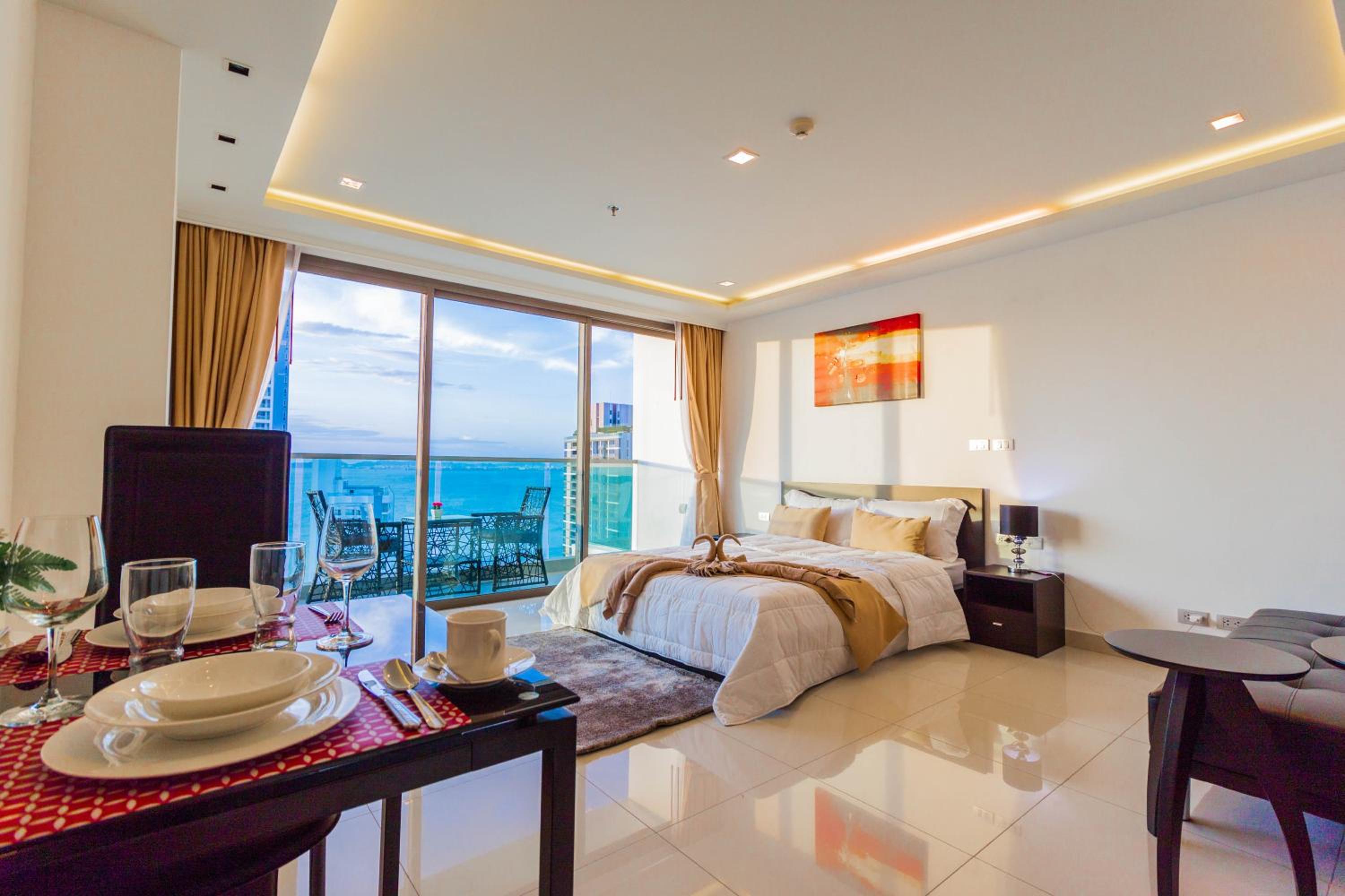 Фото Wongamat Tower condominium Naklua Pattaya Panoramic Sea View