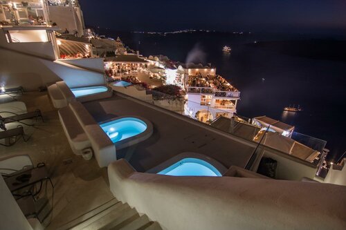 Гостиница On the Cliff на Тире