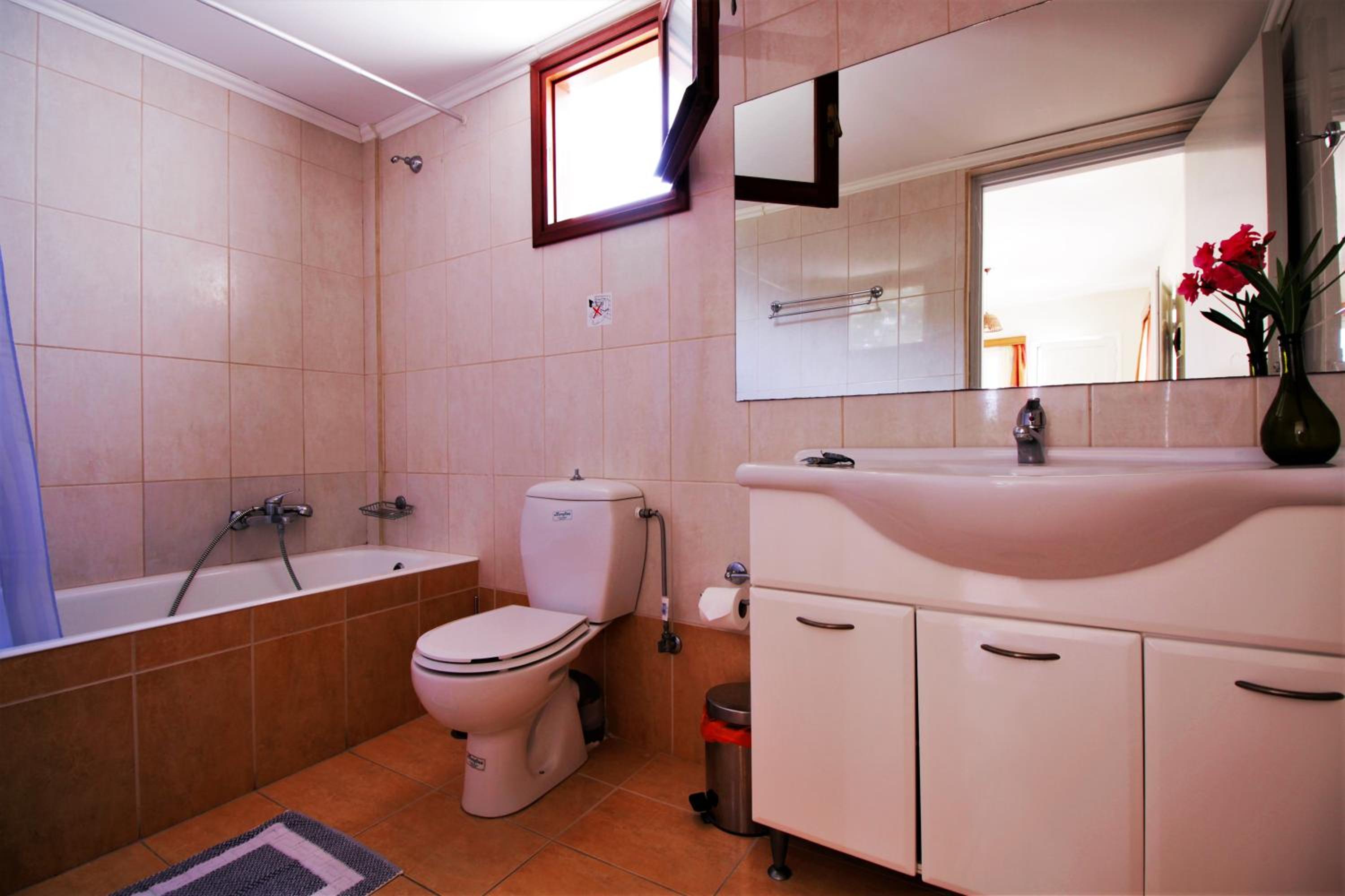 Фото Ampavris Family Apartments