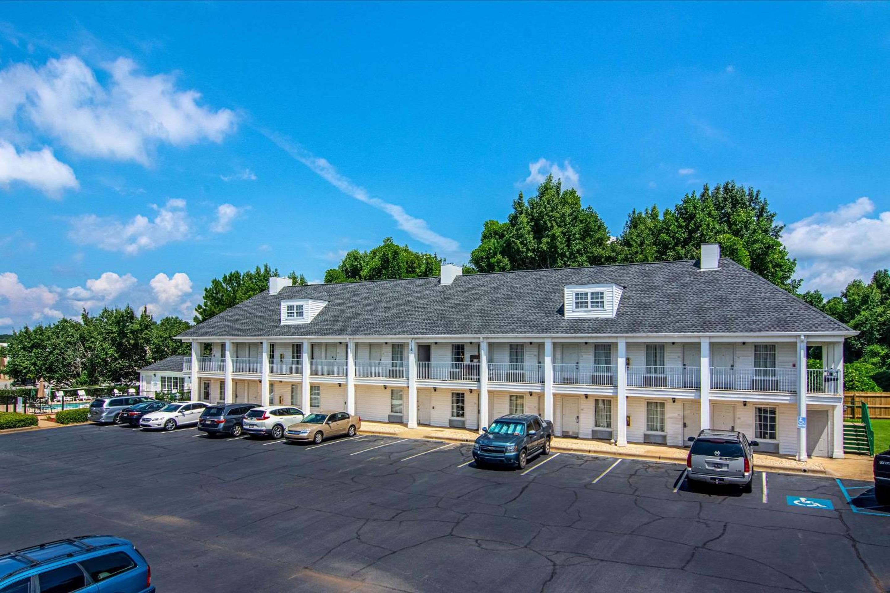 Фото Quality Inn LaGrange